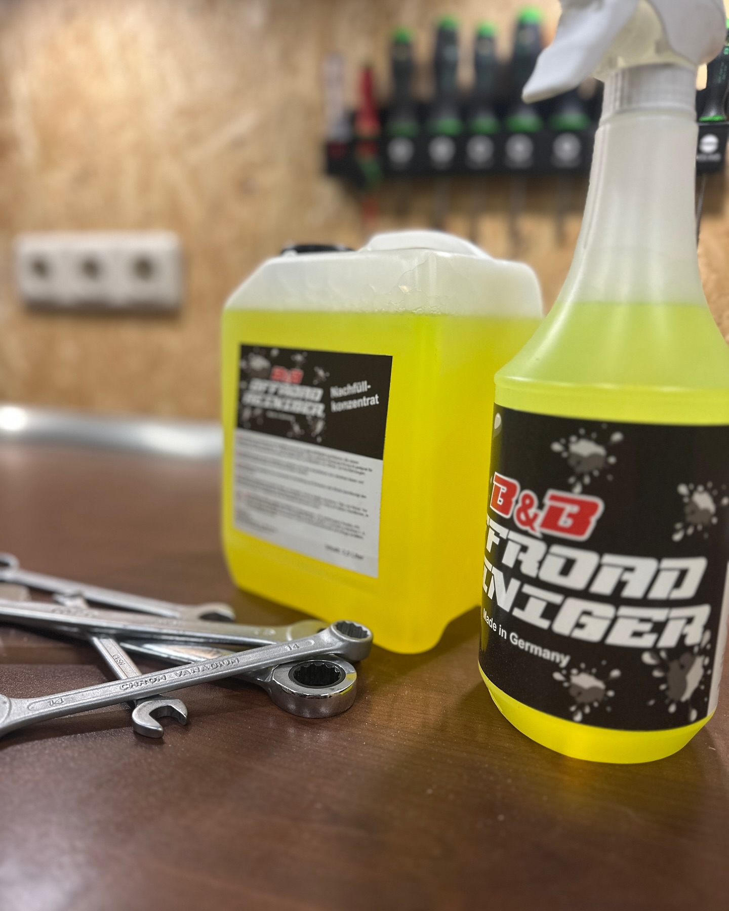 Must have in jeder Werkstatt.
Mach’s dir nicht so schwer mit der MX-Bike Reinigung☝️.
www.bundboffroad.de