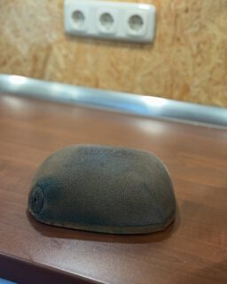 Swipe to Clean – Luftfilterpflege leicht gemacht! 😍🎉
Ein sauberer Luftfilter ist das A und O für die Leistung deiner Motocross-Maschine. Unser bewährter B&B Offroad Luftfilterreiniger entfernt hartnäckigen Schmutz und Öl zuverlässig – schnell, gründlich und schonend zum Material.

Egal welcher Schaumstofffilter: Mit unserem Reiniger bekommst du ihn wieder in Topform. Ideal für die regelmäßige Pflege und eine lange Lebensdauer deines Luftfilters.

Bild 1: Der verdreckte Filter nach dem letzten Offroad-Einsatz.
Bild 2: Frisch gereinigt – bereit für die nächste Runde!

Jetzt im Shop – für alle, die’s ernst meinen mit ihrer Maschine!
Let’s keep it clean!

#motocrosslife
#luftfilterpflege
#motocrossparts
#bboffroad
#luftfilterreiniger
#motocrossmaintenance
#dirtbikecleaning
#mxpflege
#mxgarage
#offroadpflege
#mxready
#schrauberliebe
#zweitaktsause
#motocrosspower
#schlammraus